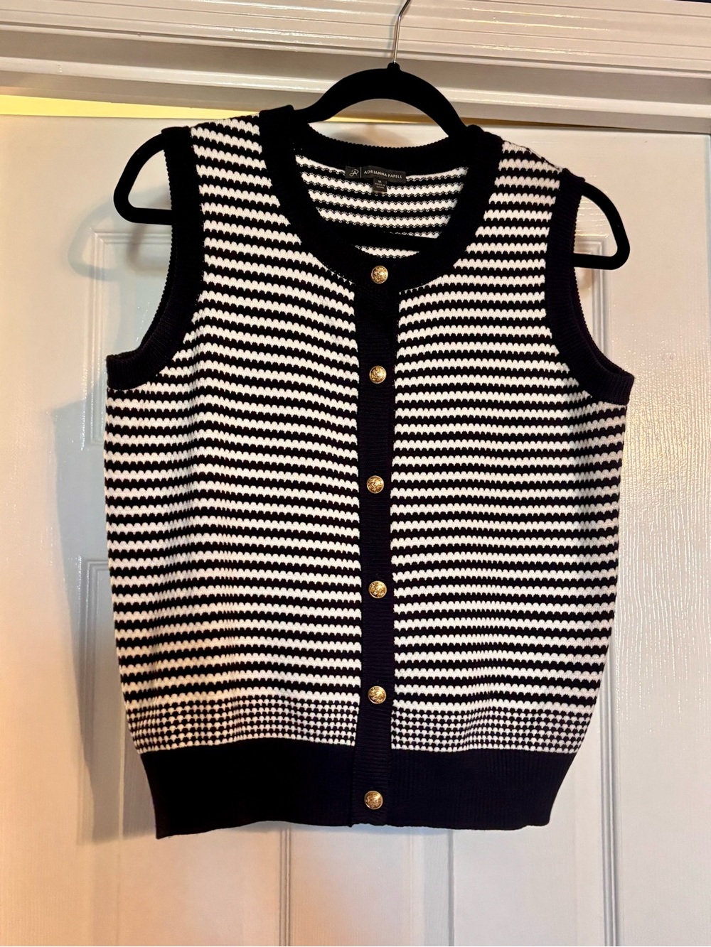 ⭐️Adrianna Papell⭐️ Navy Striped Sleeveless Button-Front Sweater Vest